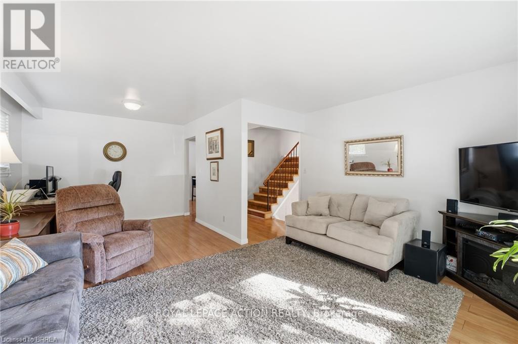 36 King's Hill Lane, Brantford, Ontario  N3T 6A4 - Photo 8 - X12481317