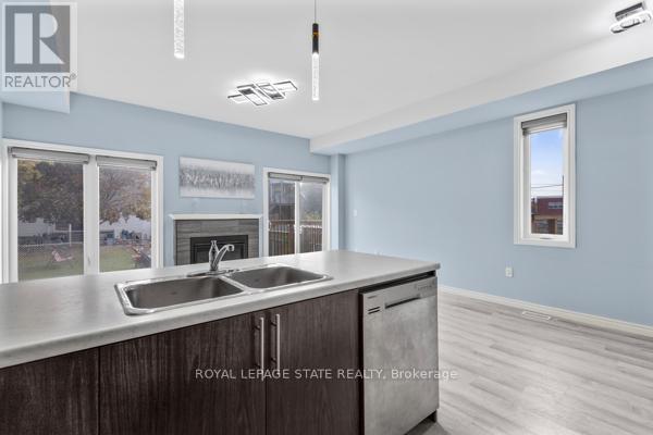37 Delena Avenue S, Hamilton, Ontario  L9H 1B7 - Photo 15 - X12481318