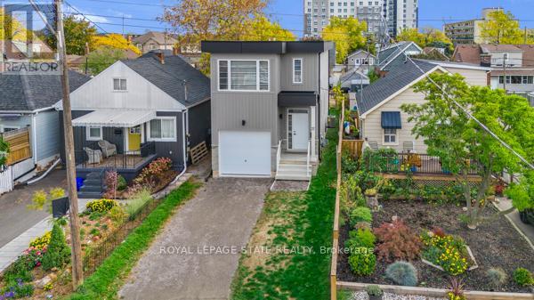37 Delena Avenue S, Hamilton, Ontario  L9H 1B7 - Photo 2 - X12481318