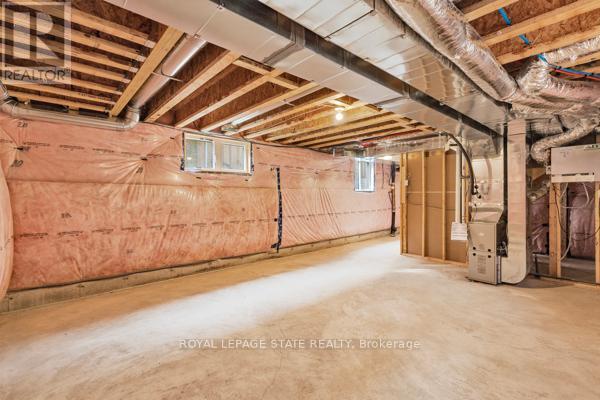 37 Delena Avenue S, Hamilton, Ontario  L9H 1B7 - Photo 37 - X12481318