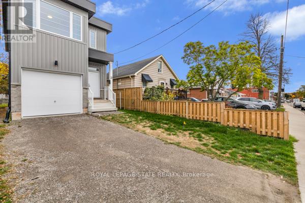 37 Delena Avenue S, Hamilton, Ontario  L9H 1B7 - Photo 7 - X12481318