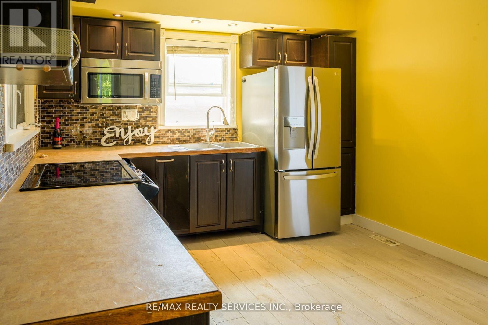 73 Brock Street, Woodstock, Ontario  N4S 3B7 - Photo 15 - X12481339