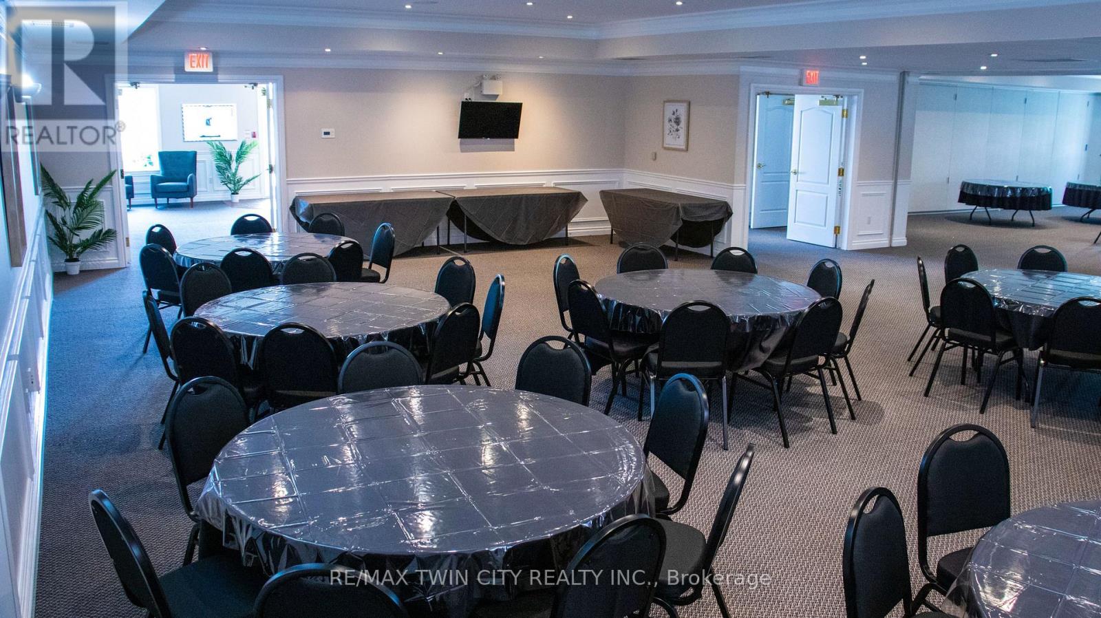 617 King Street N, Waterloo, Ontario  N2V 2N3 - Photo 17 - X12481346