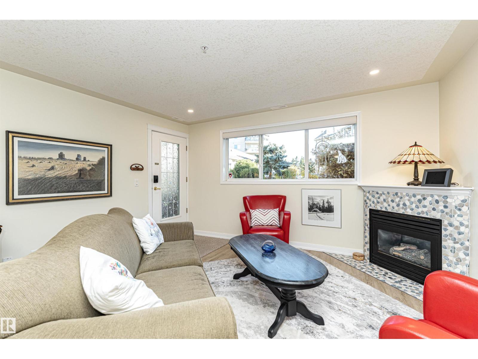 #104 237 Youville Dr E Nw, Edmonton, Alberta  T6L 7G2 - Photo 12 - E4463440