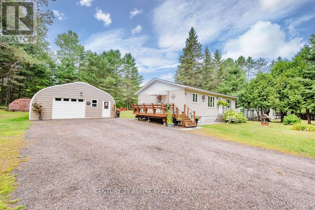 2026 OLD MOORE LAKE ROAD, Laurentian Hills, Ontario