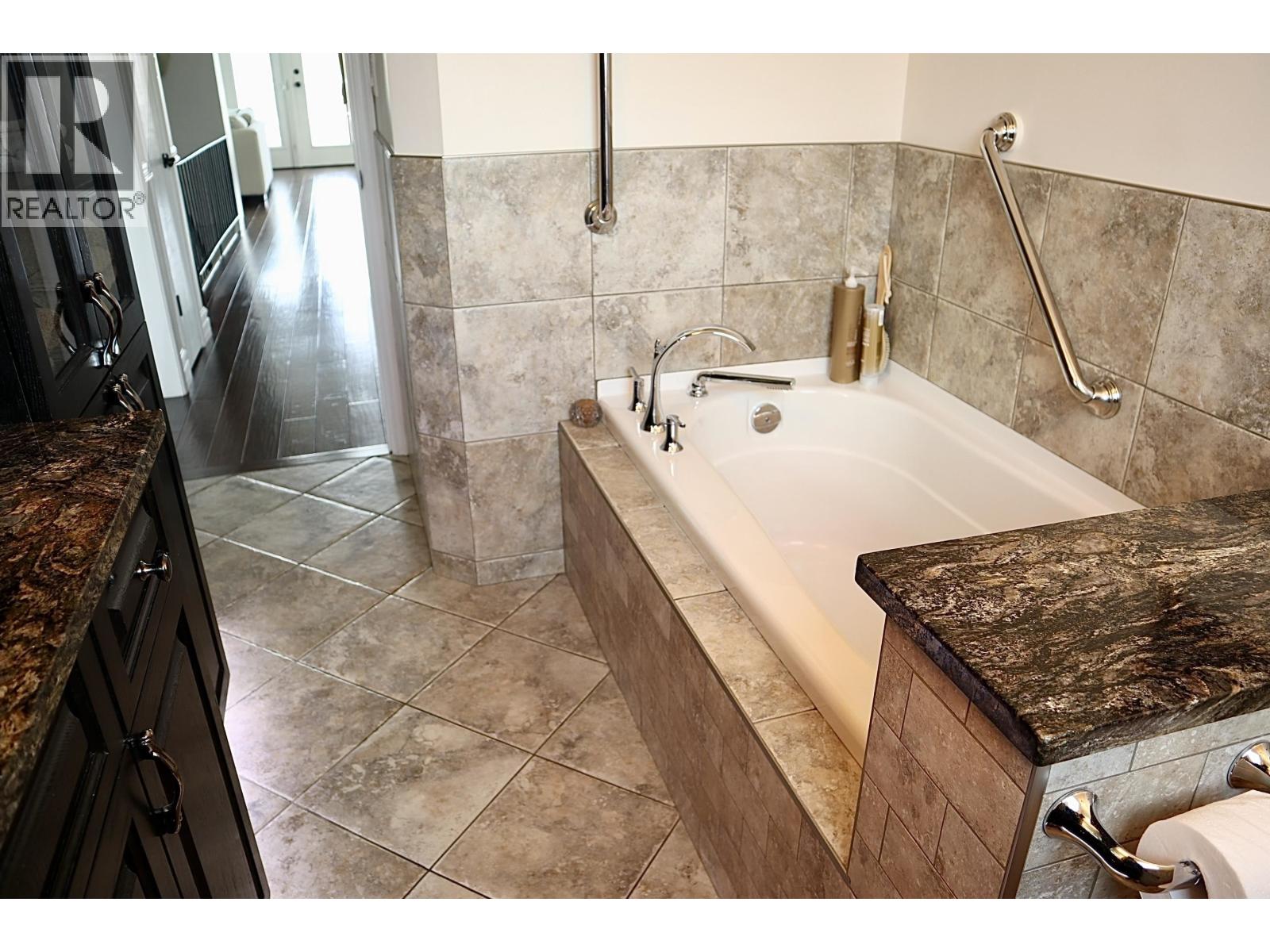 339 N Moffat Street, Prince George, British Columbia  V2M 3G6 - Photo 17 - R3061683