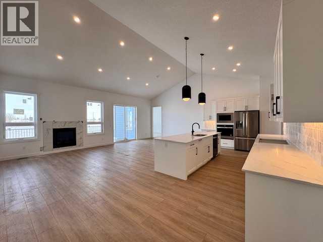 61 North Bridges Bay Sw, Langdon, Alberta  T0J 1X3 - Photo 7 - A2224823