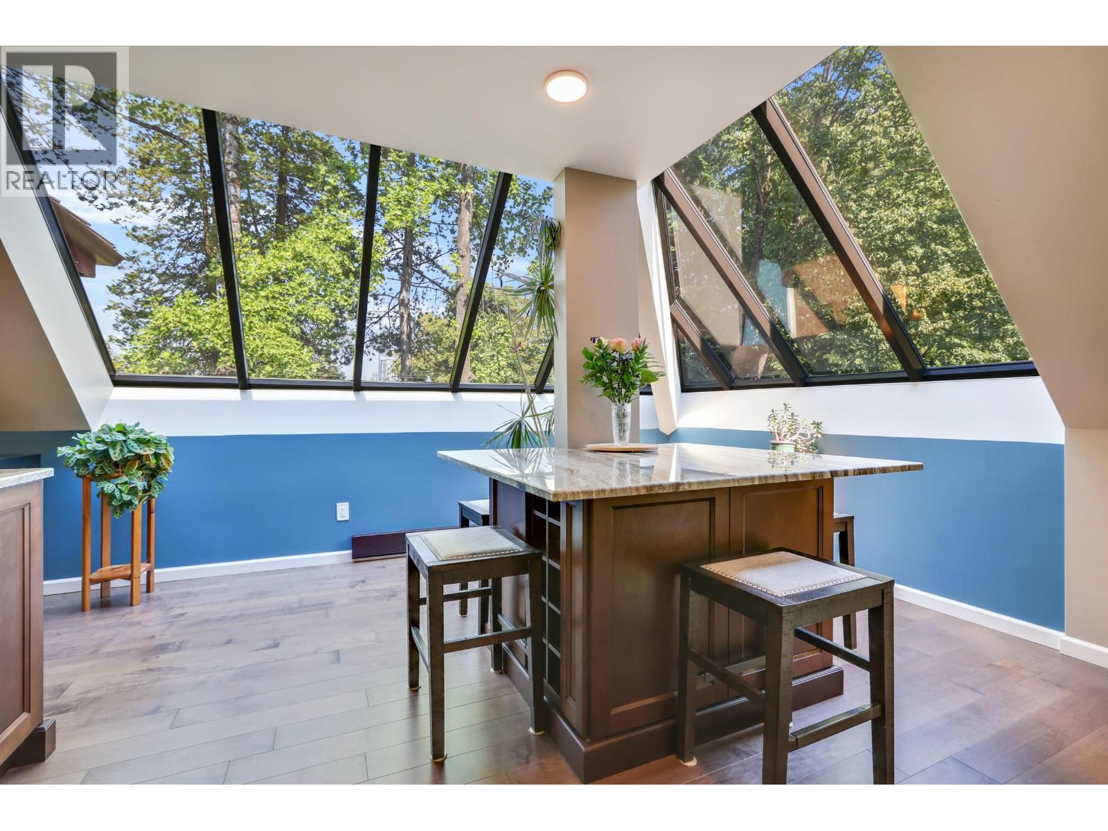 3 3980 CANADA WAY, Burnaby, British Columbia