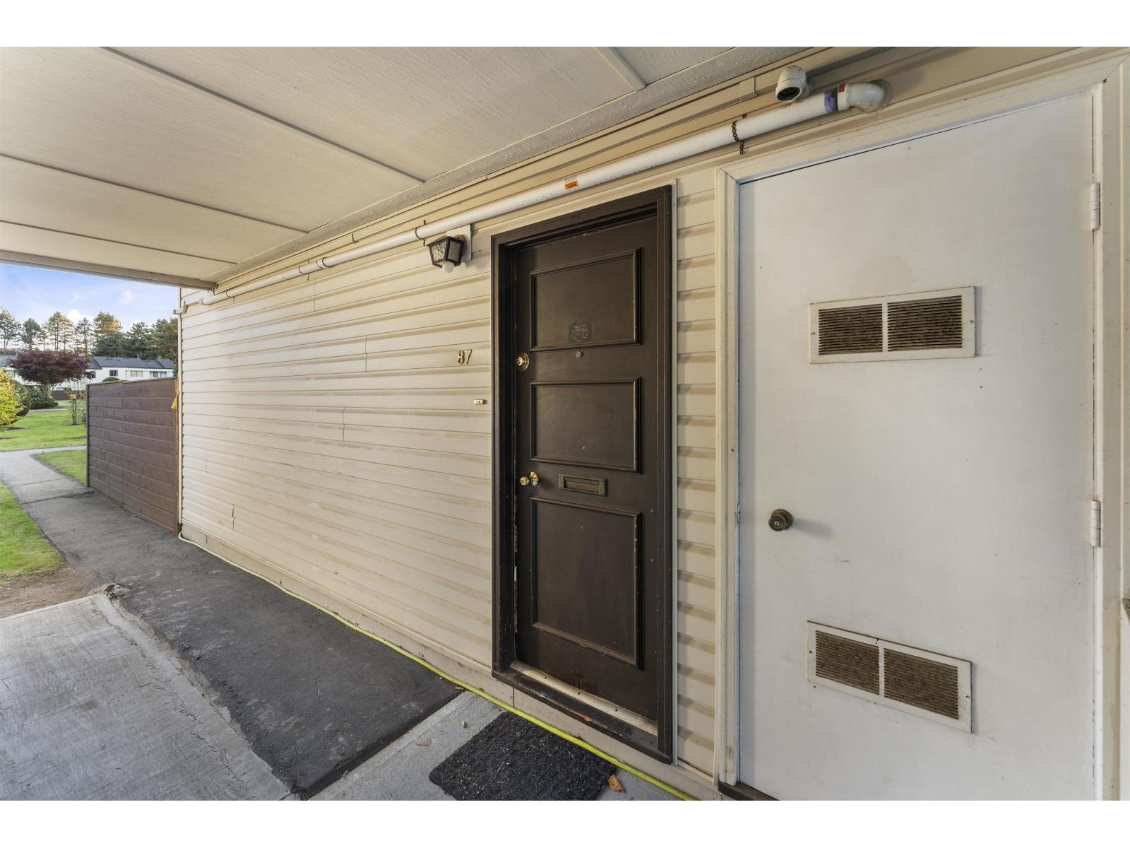 87 14135 104 Avenue, Surrey, British Columbia  V3T 1X6 - Photo 2 - R3060546