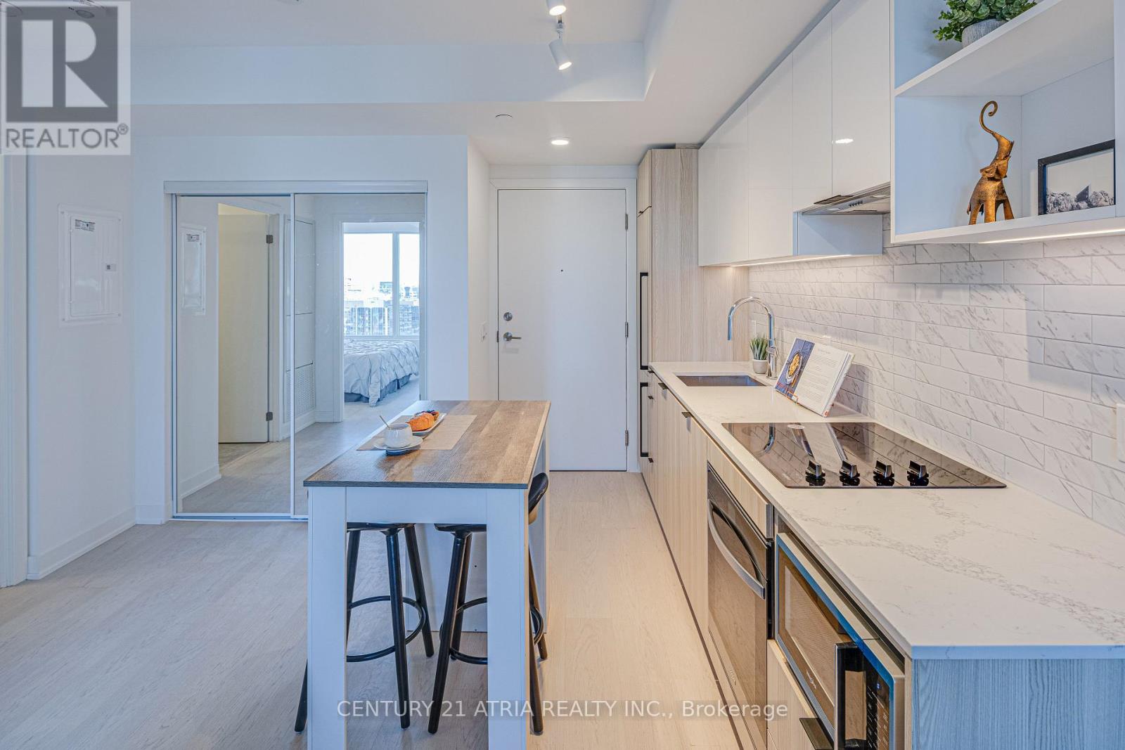 2717 - 252 Church Street, Toronto, Ontario  M5B 0E6 - Photo 4 - C12478243