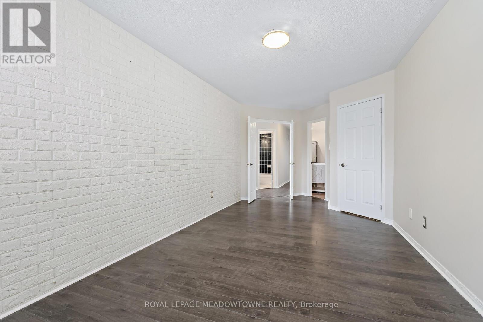 128 Dominion Gardens Drive, Halton Hills (Georgetown), Ontario  L7G 6B6 - Photo 18 - W12480194