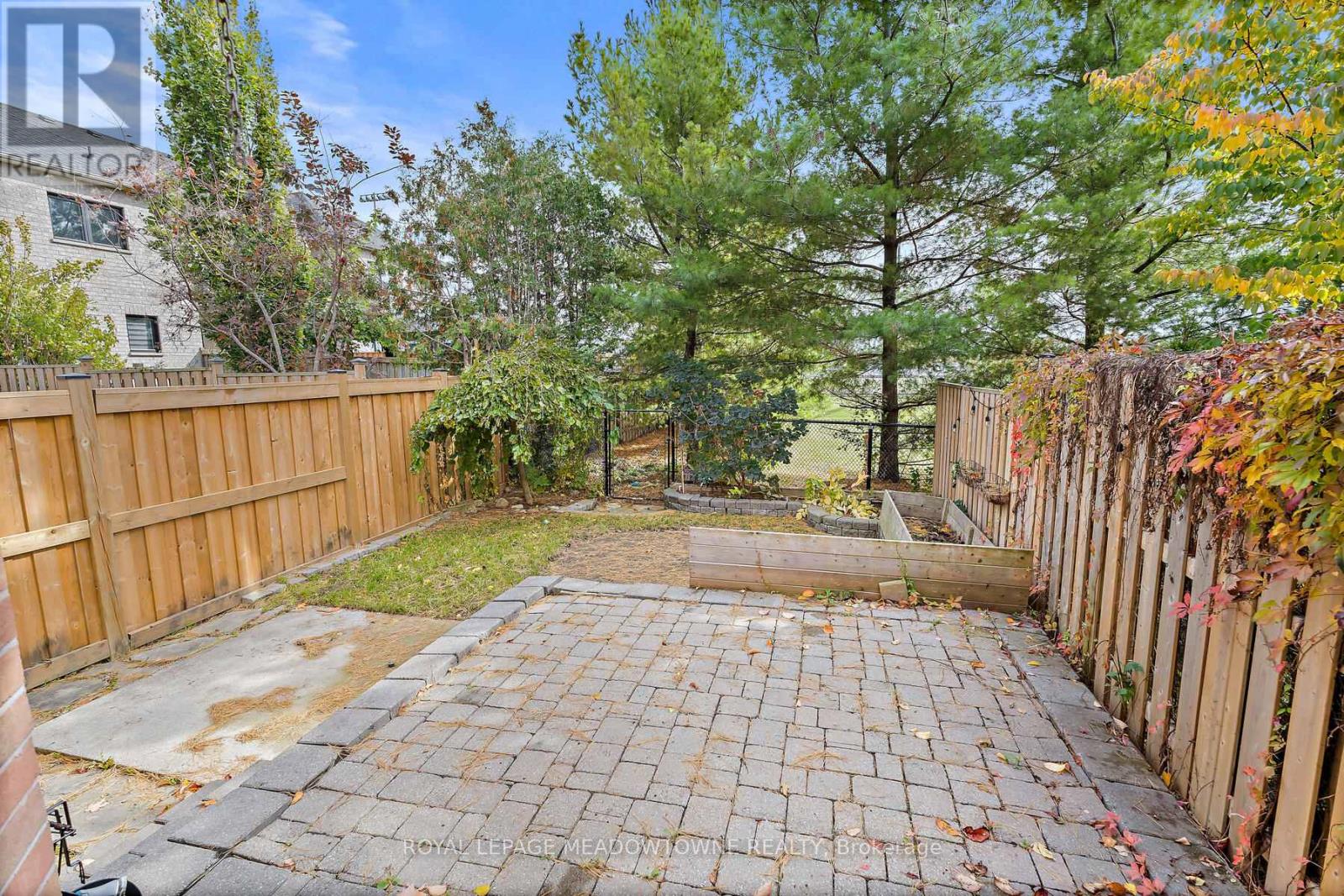 128 Dominion Gardens Drive, Halton Hills (Georgetown), Ontario  L7G 6B6 - Photo 27 - W12480194