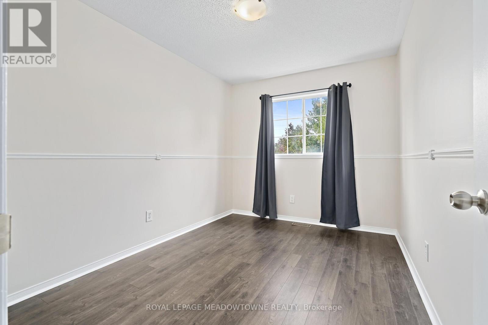 128 Dominion Gardens Drive, Halton Hills (Georgetown), Ontario  L7G 6B6 - Photo 22 - W12480194