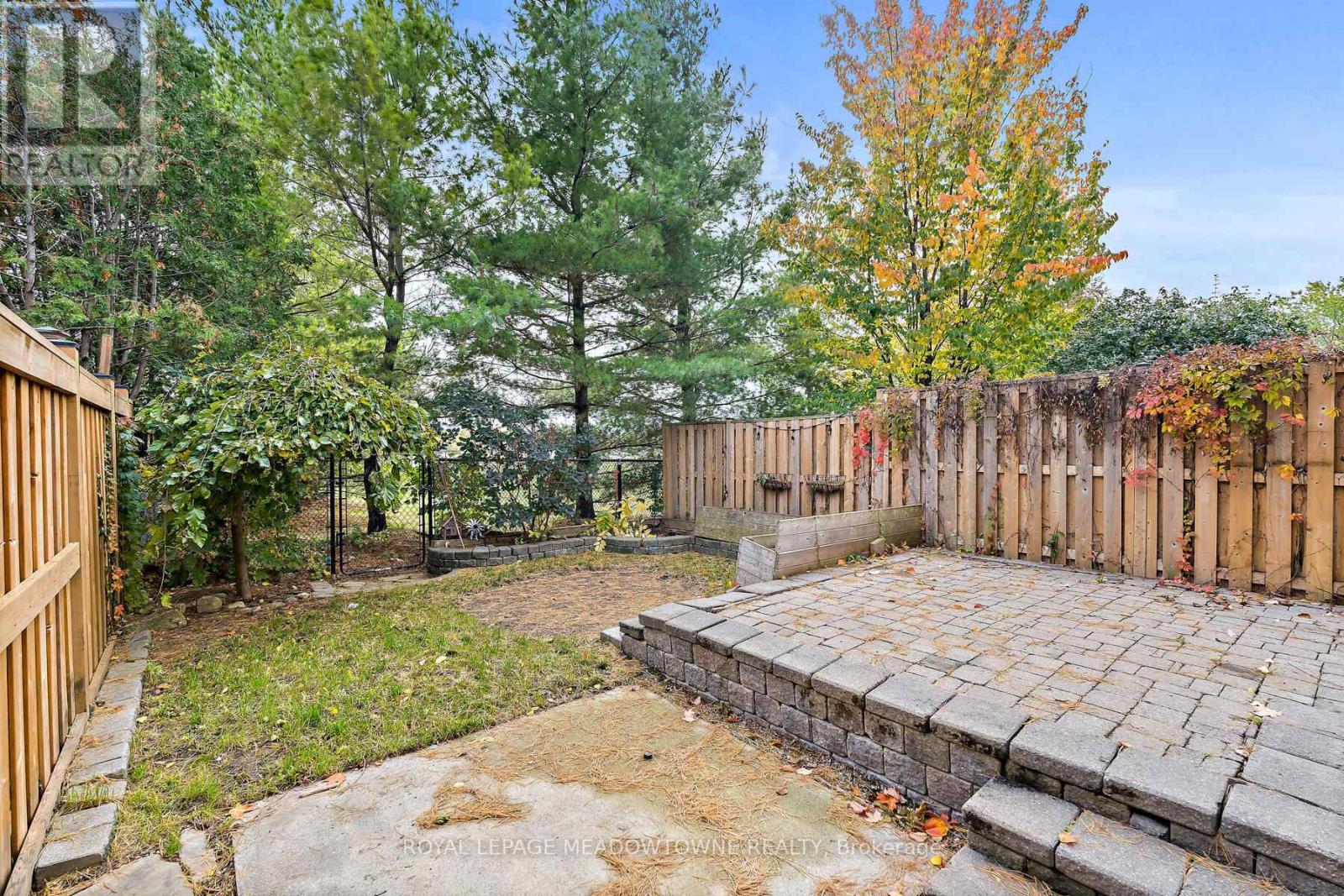 128 Dominion Gardens Drive, Halton Hills (Georgetown), Ontario  L7G 6B6 - Photo 28 - W12480194