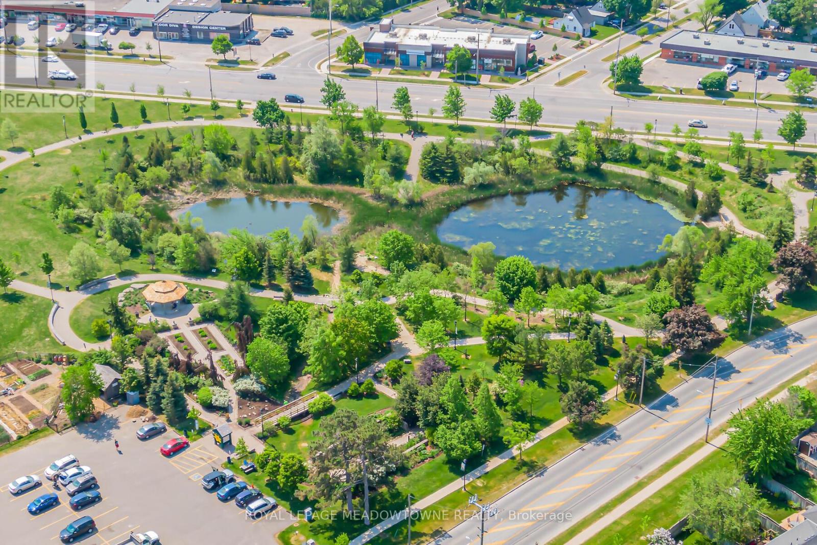 128 Dominion Gardens Drive, Halton Hills (Georgetown), Ontario  L7G 6B6 - Photo 31 - W12480194