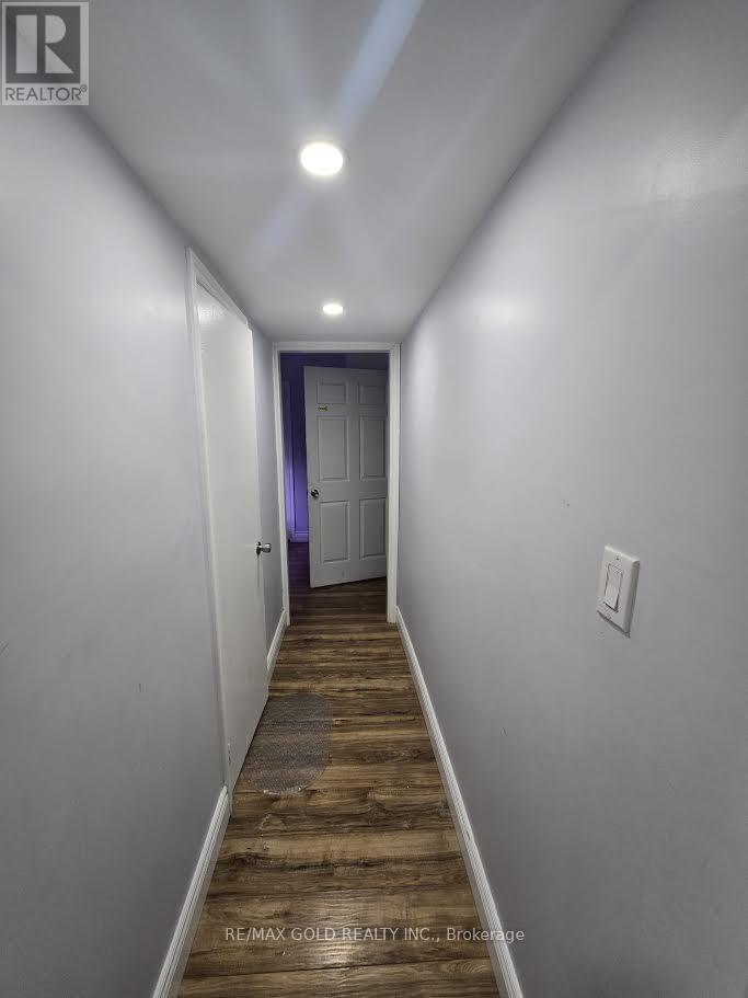 56 Tumbleweed Crescent, London South, Ontario  N6E 2N7 - Photo 2 - X12446216