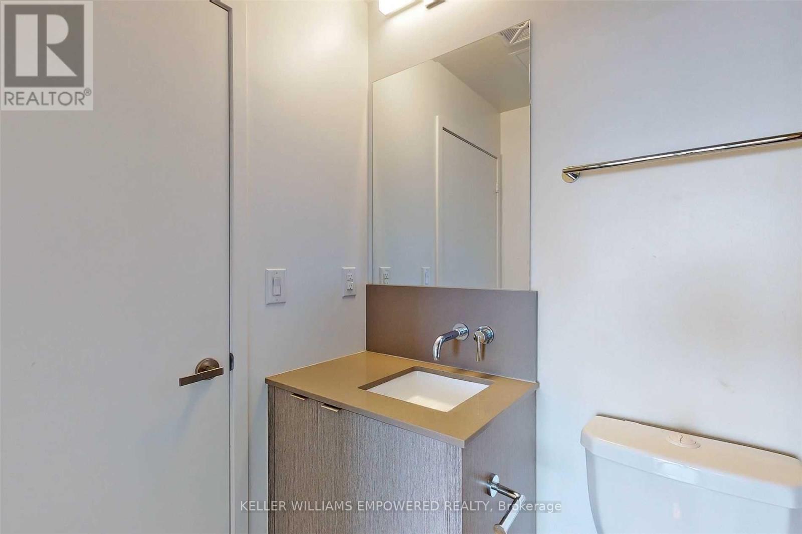 7003 - 88 Harbour Street, Toronto, Ontario  M5J 0C3 - Photo 11 - C12481380