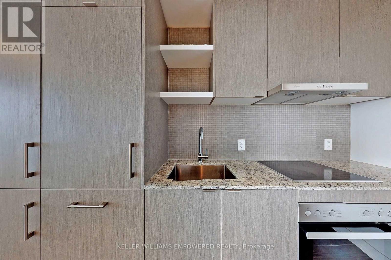 7003 - 88 Harbour Street, Toronto, Ontario  M5J 0C3 - Photo 6 - C12481380