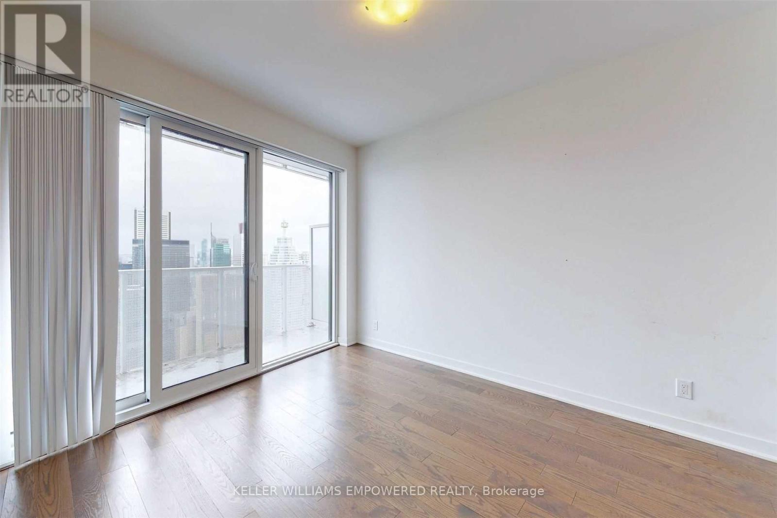 7003 - 88 Harbour Street, Toronto, Ontario  M5J 0C3 - Photo 7 - C12481380