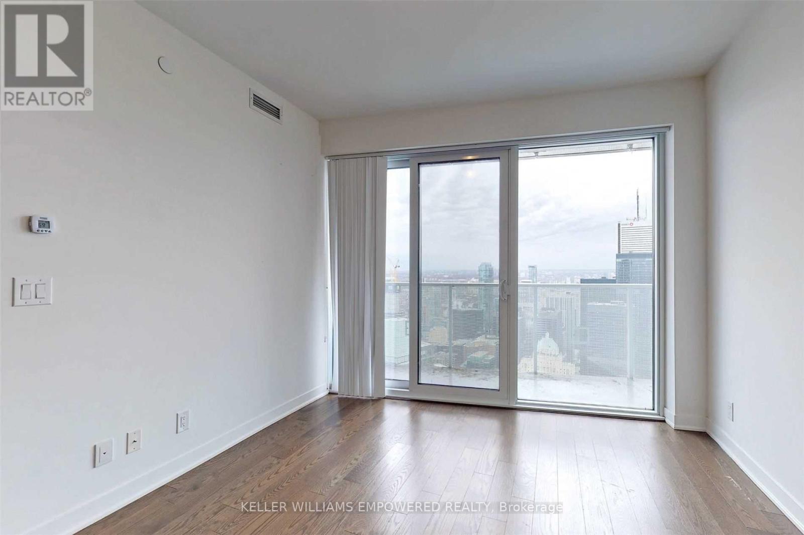7003 - 88 Harbour Street, Toronto, Ontario  M5J 0C3 - Photo 8 - C12481380
