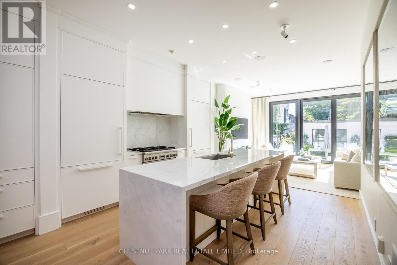 229 Sheldrake Boulevard, Toronto, Ontario  M4P 2B1 - Photo 7 - C12481399