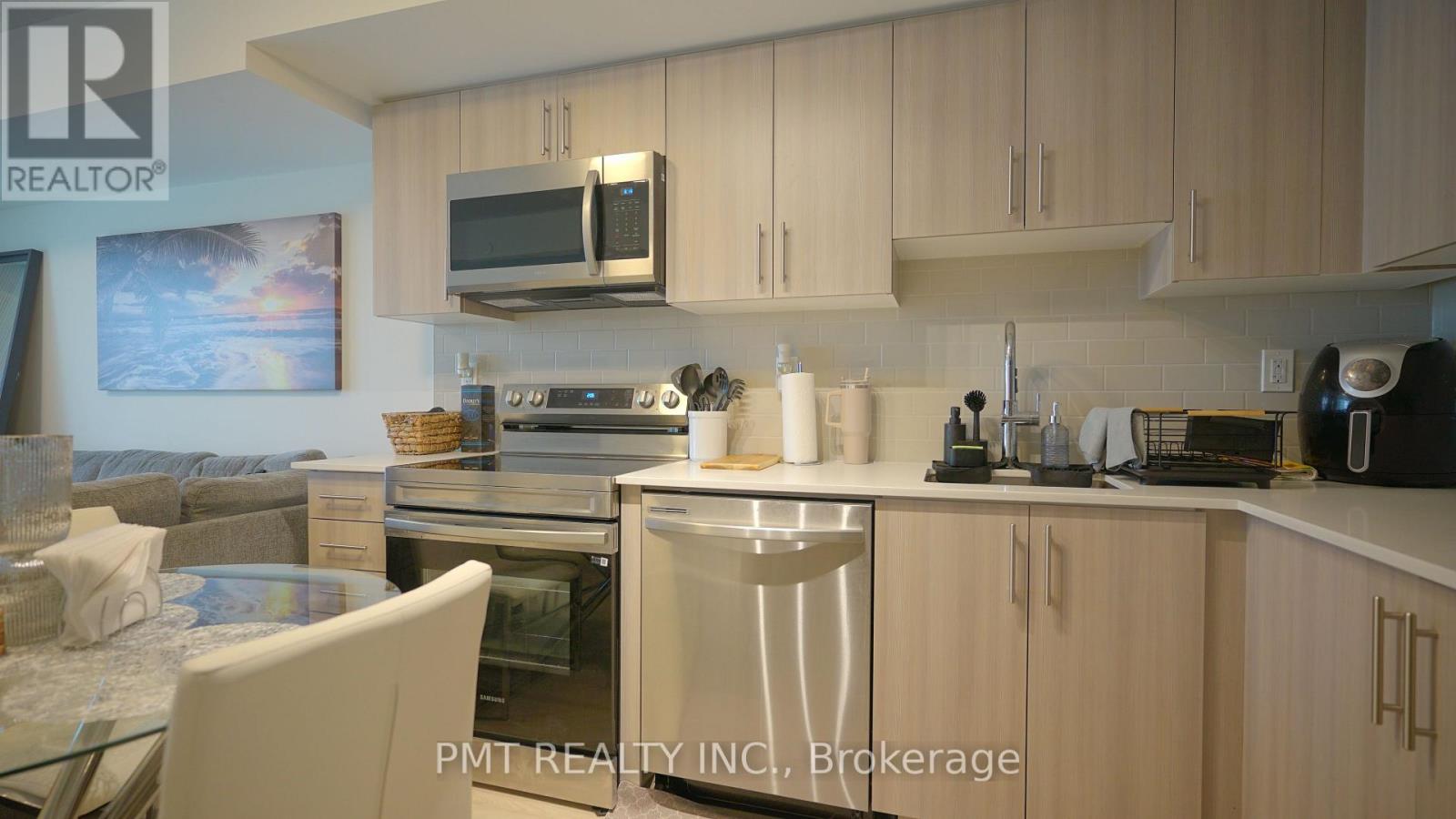 907 - 1435 Celebration Drive, Pickering, Ontario  L1W 0C4 - Photo 4 - E12481389