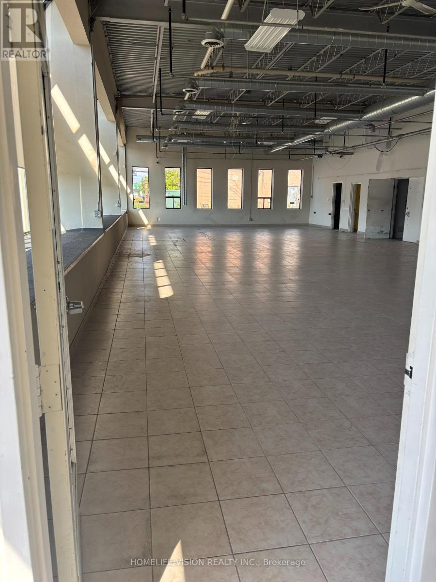 Unit 1 Front - 301 Danforth Road, Toronto, Ontario  M1L 3X2 - Photo 5 - E12481408