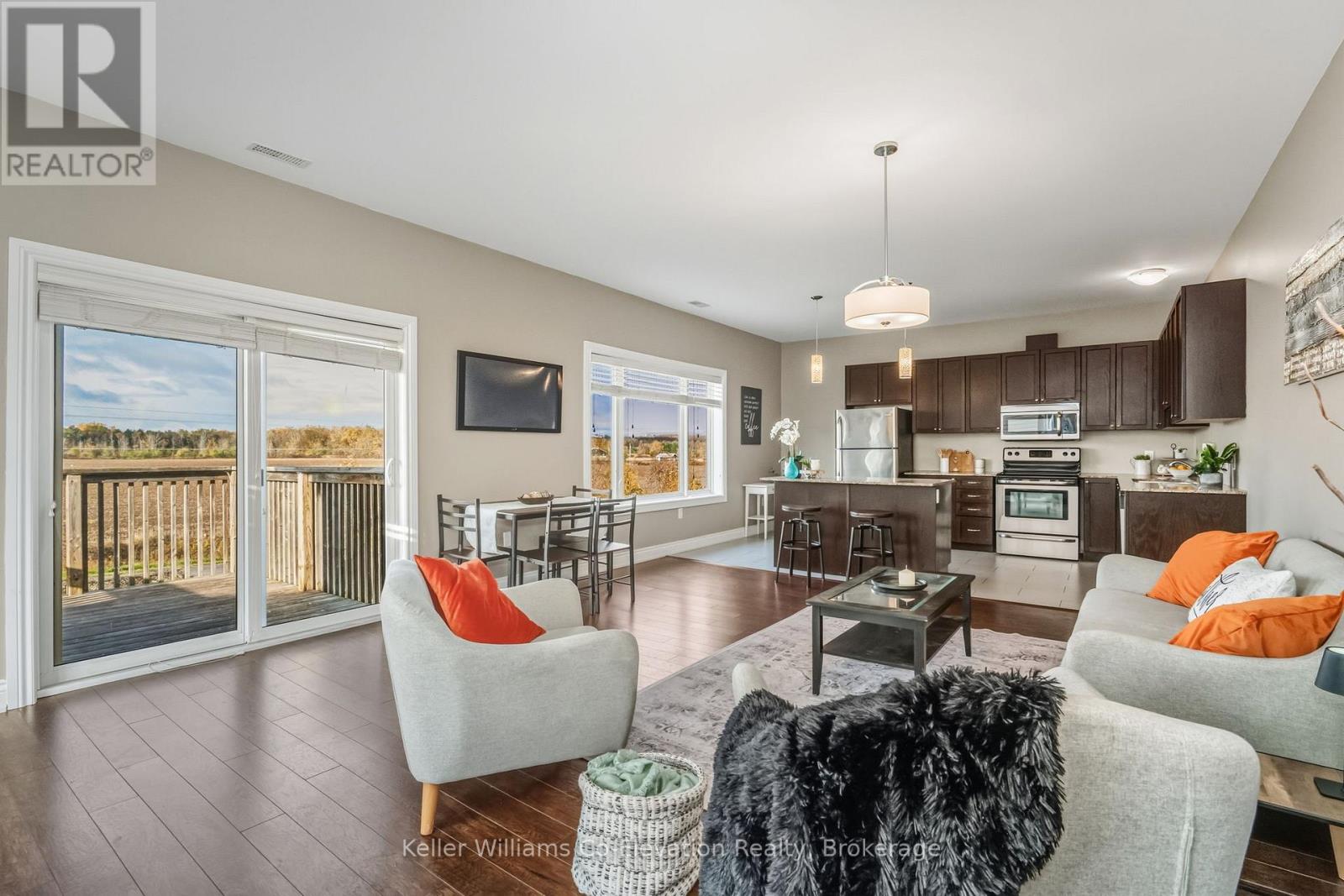 3931 Wood Avenue, Severn, Ontario  L3V 0T9 - Photo 5 - S12481466