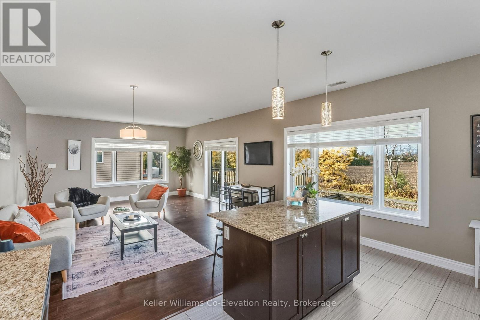 3931 Wood Avenue, Severn, Ontario  L3V 0T9 - Photo 8 - S12481466