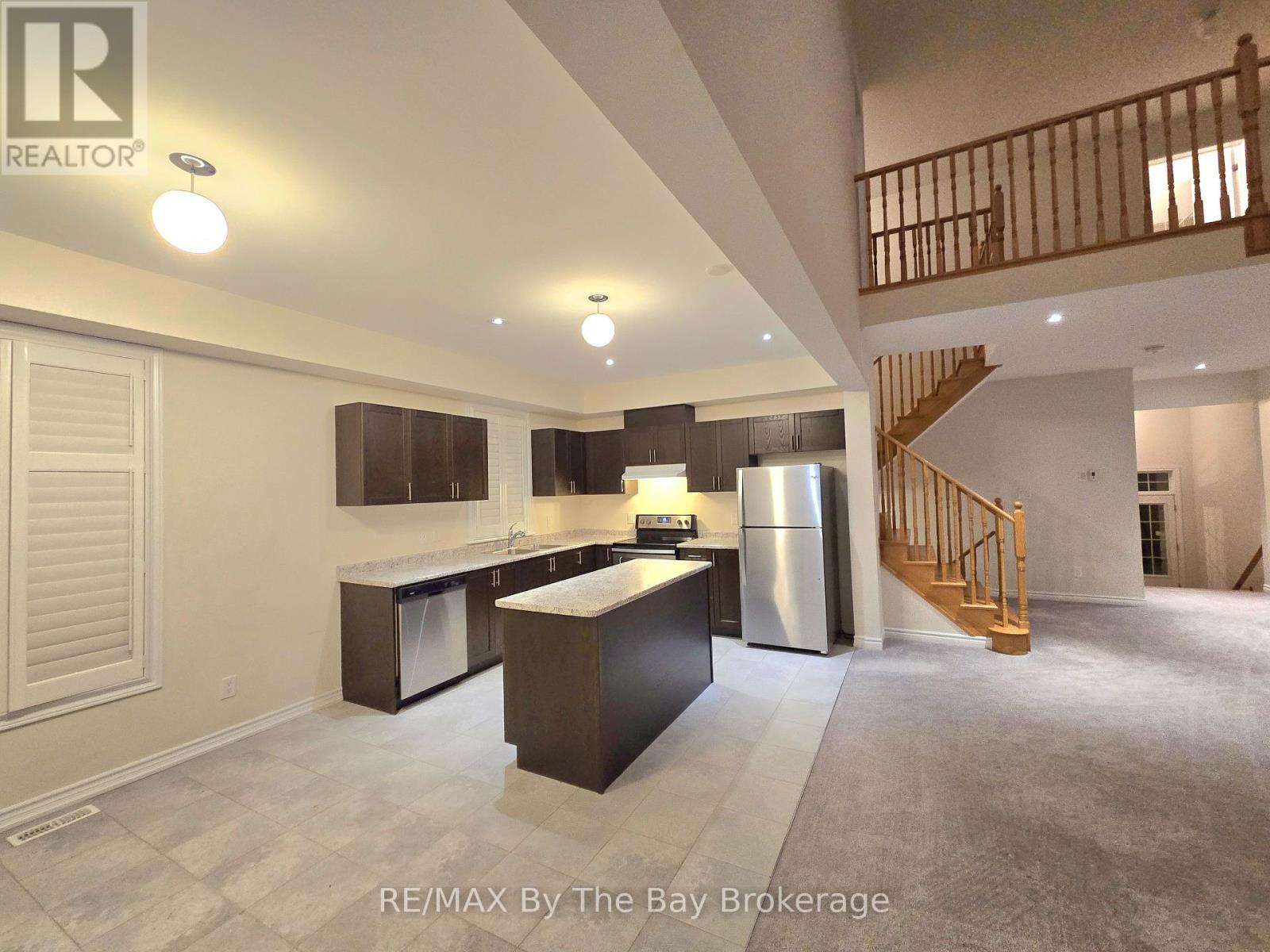 3 Cristiano Avenue, Wasaga Beach, Ontario  L9Y 1P2 - Photo 11 - S12481495