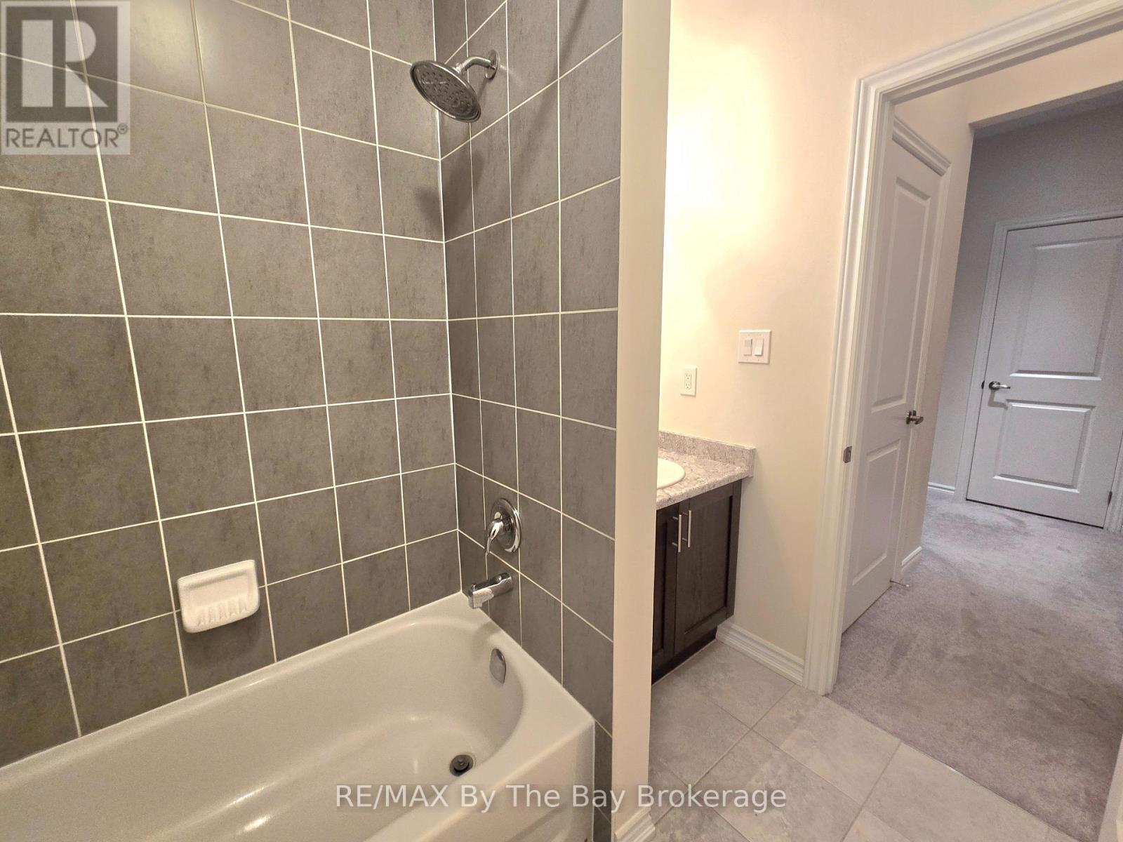 3 Cristiano Avenue, Wasaga Beach, Ontario  L9Y 1P2 - Photo 19 - S12481495