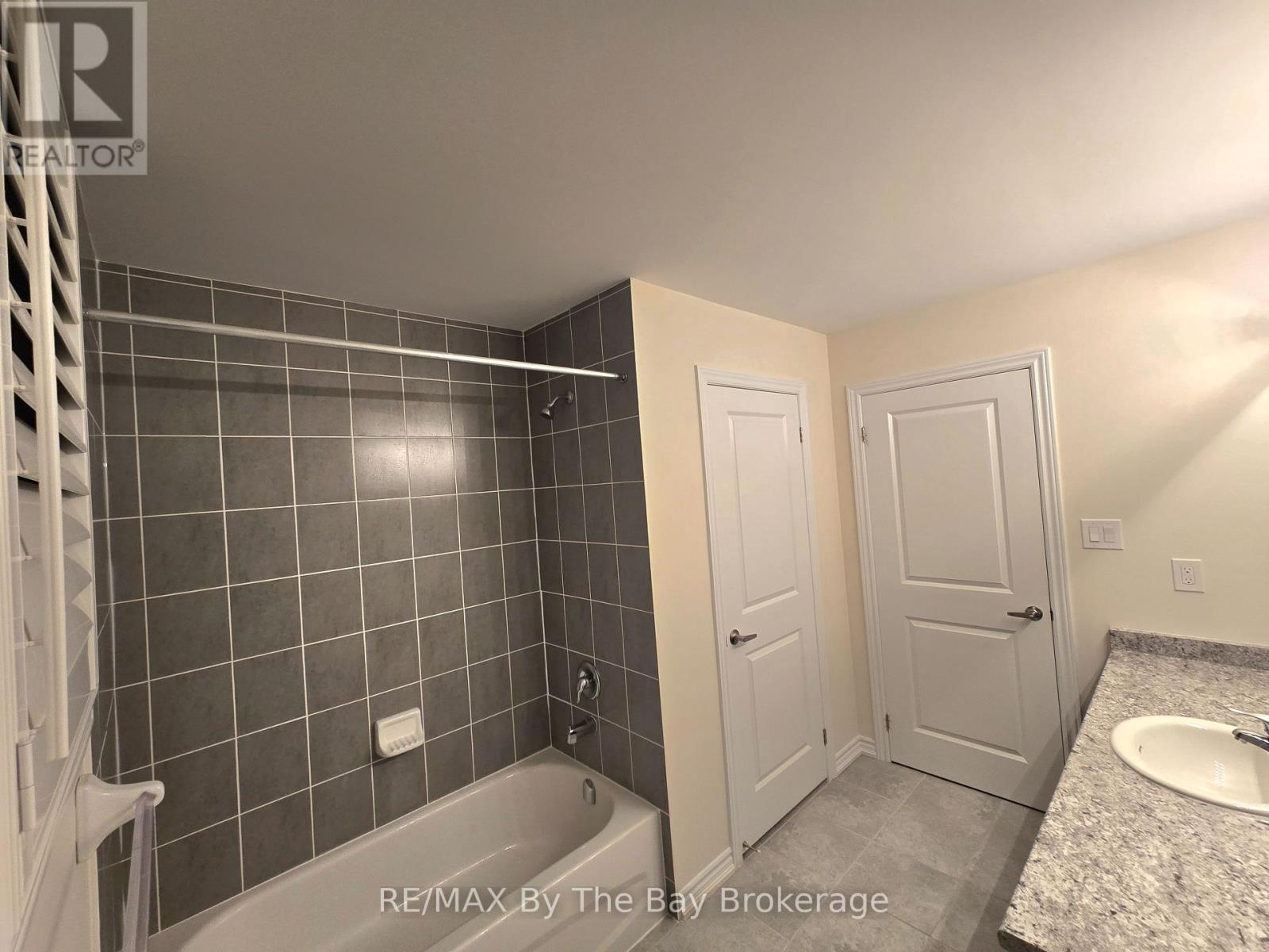 3 Cristiano Avenue, Wasaga Beach, Ontario  L9Y 1P2 - Photo 28 - S12481495