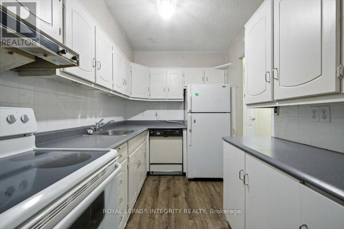 109 - 158a Mcarthur Avenue, Ottawa, Ontario  K1L 7E7 - Photo 17 - X12332633