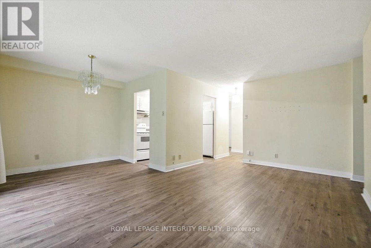 109 - 158a Mcarthur Avenue, Ottawa, Ontario  K1L 7E7 - Photo 12 - X12332633