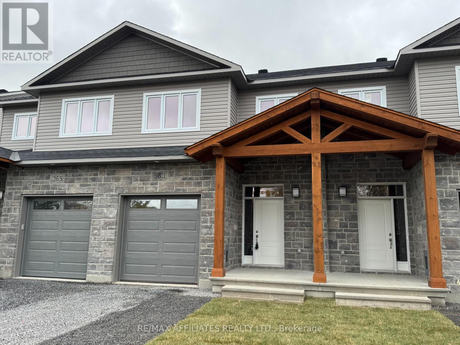 363 VOYAGEUR PLACE, Russell, Ontario