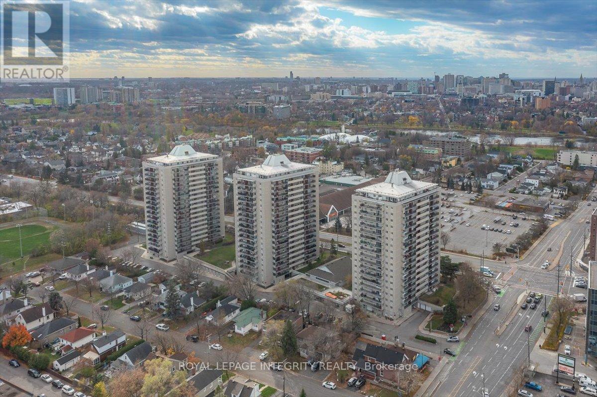109 - 158a Mcarthur Avenue, Ottawa, Ontario  K1L 7E7 - Photo 2 - X12332633