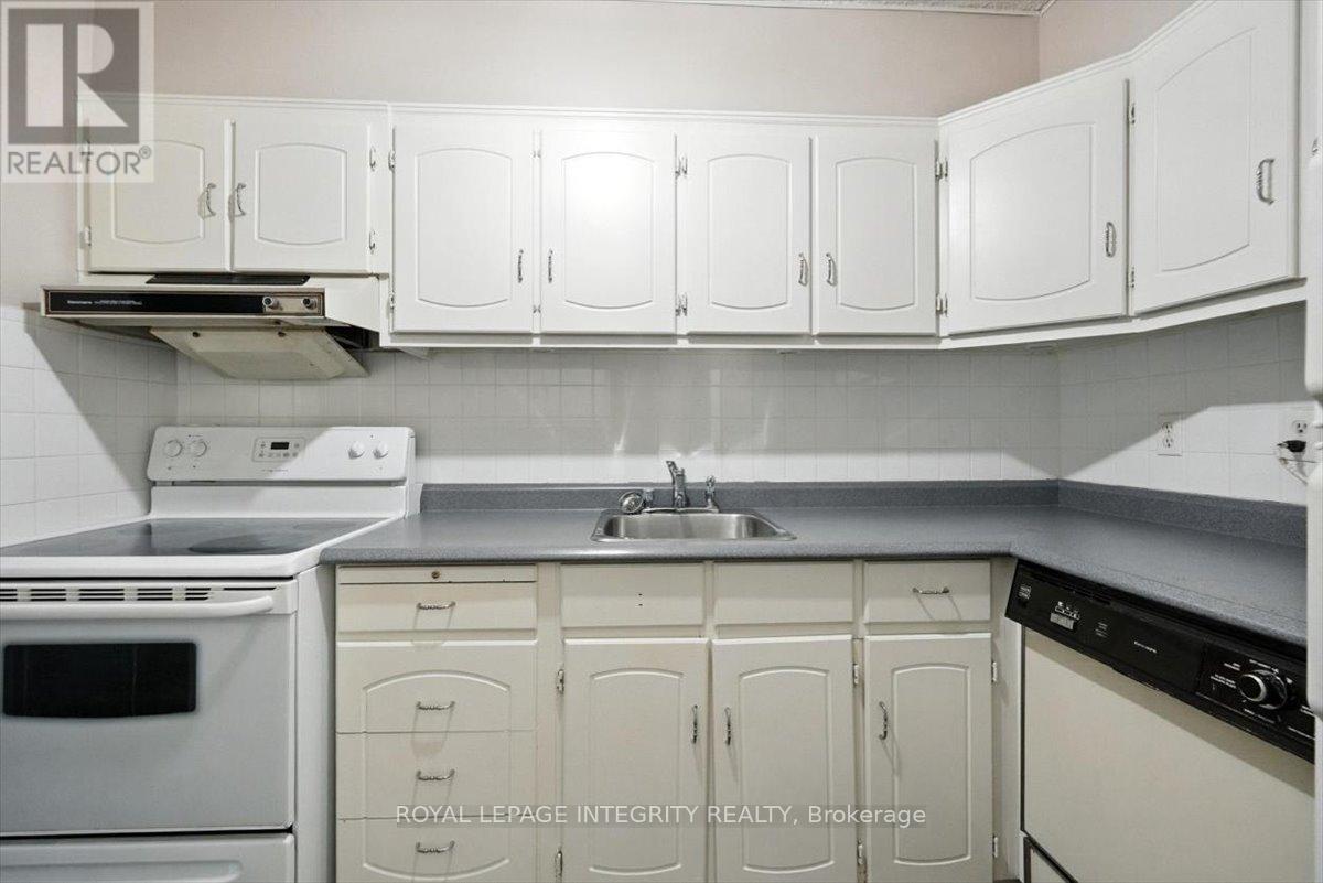 109 - 158a Mcarthur Avenue, Ottawa, Ontario  K1L 7E7 - Photo 18 - X12332633