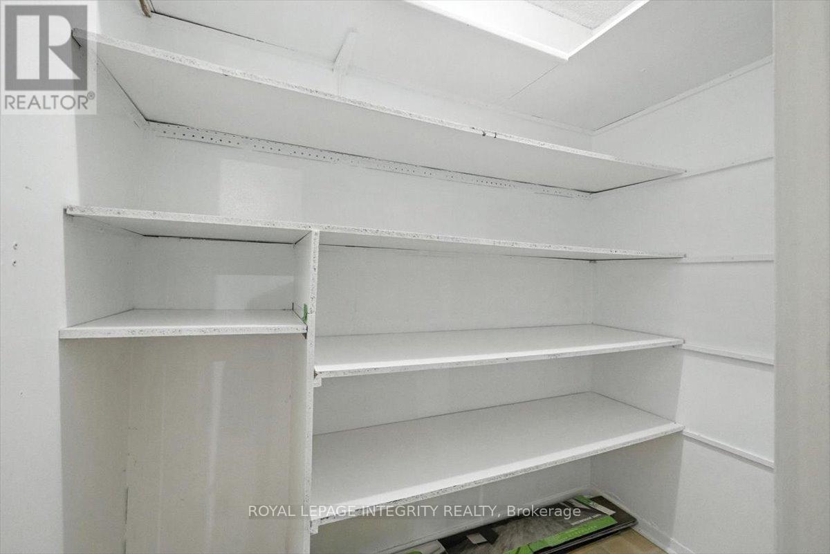 109 - 158a Mcarthur Avenue, Ottawa, Ontario  K1L 7E7 - Photo 25 - X12332633