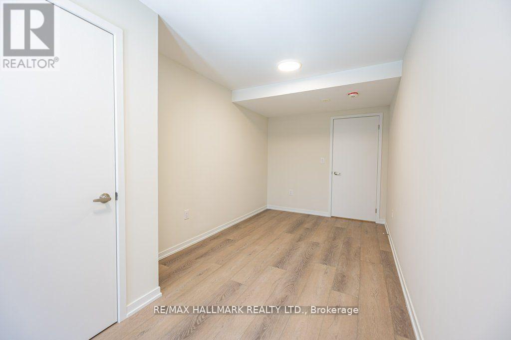 49 Matawin Lane, Richmond Hill, Ontario  L4B 0H8 - Photo 5 - N12481370