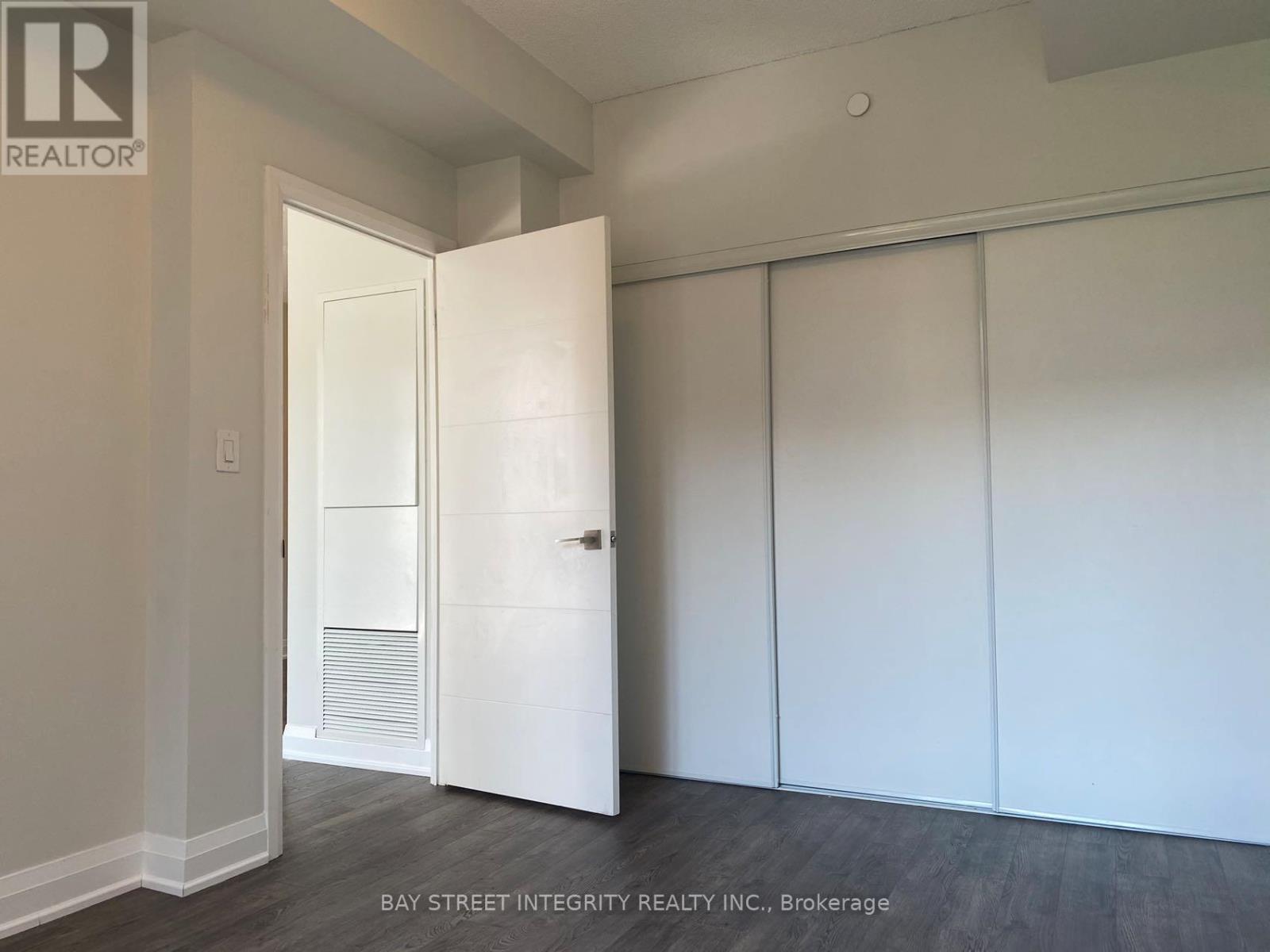 329 - 28 Uptown Drive, Markham, Ontario  L3R 5M8 - Photo 4 - N12481391
