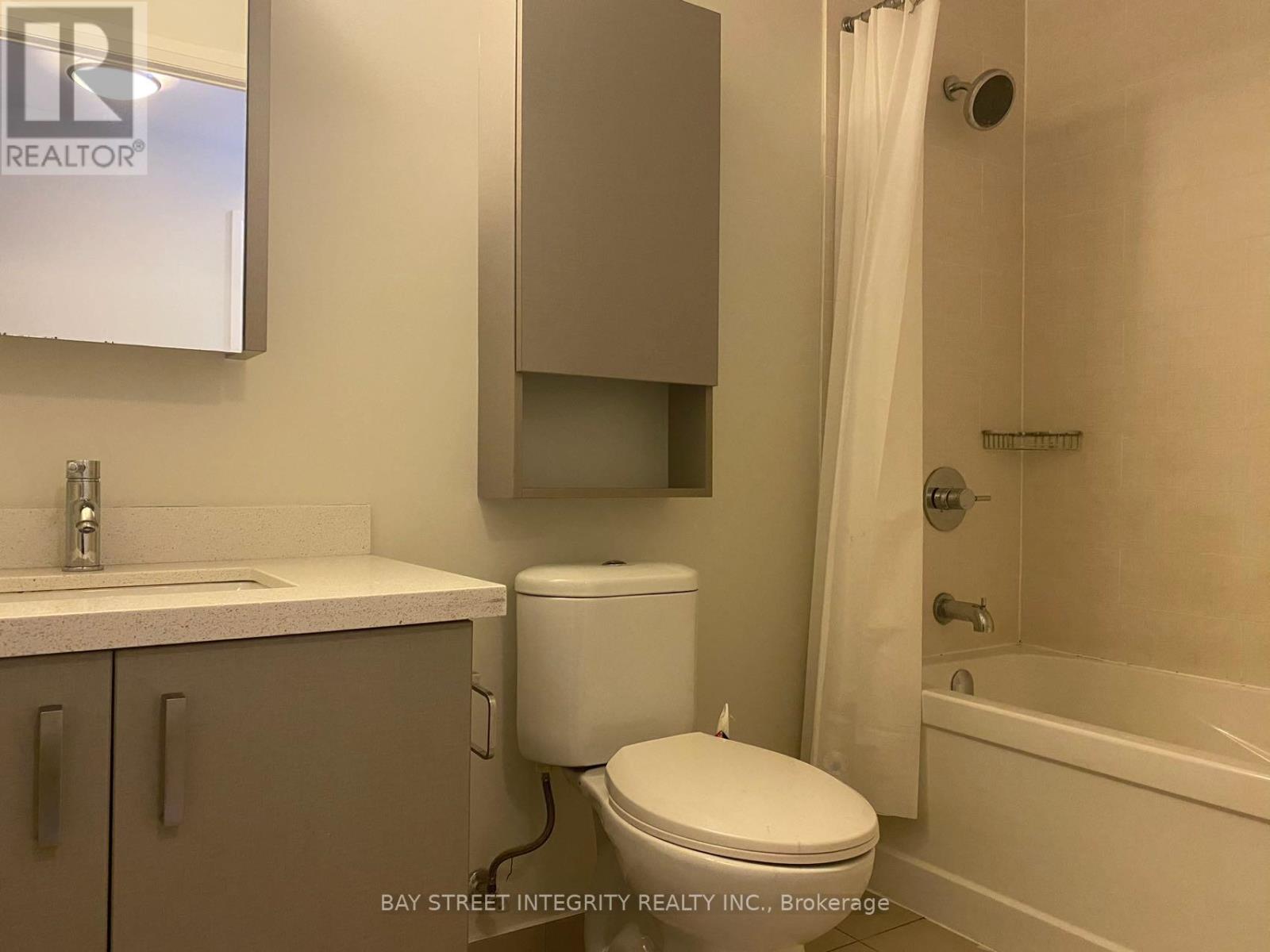 329 - 28 Uptown Drive, Markham, Ontario  L3R 5M8 - Photo 6 - N12481391