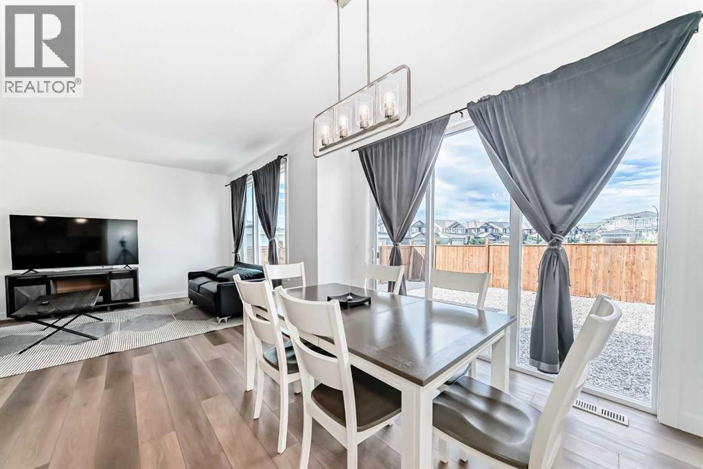 312 Heartland Way, Cochrane, Alberta  T4C 0X2 - Photo 9 - A2250063