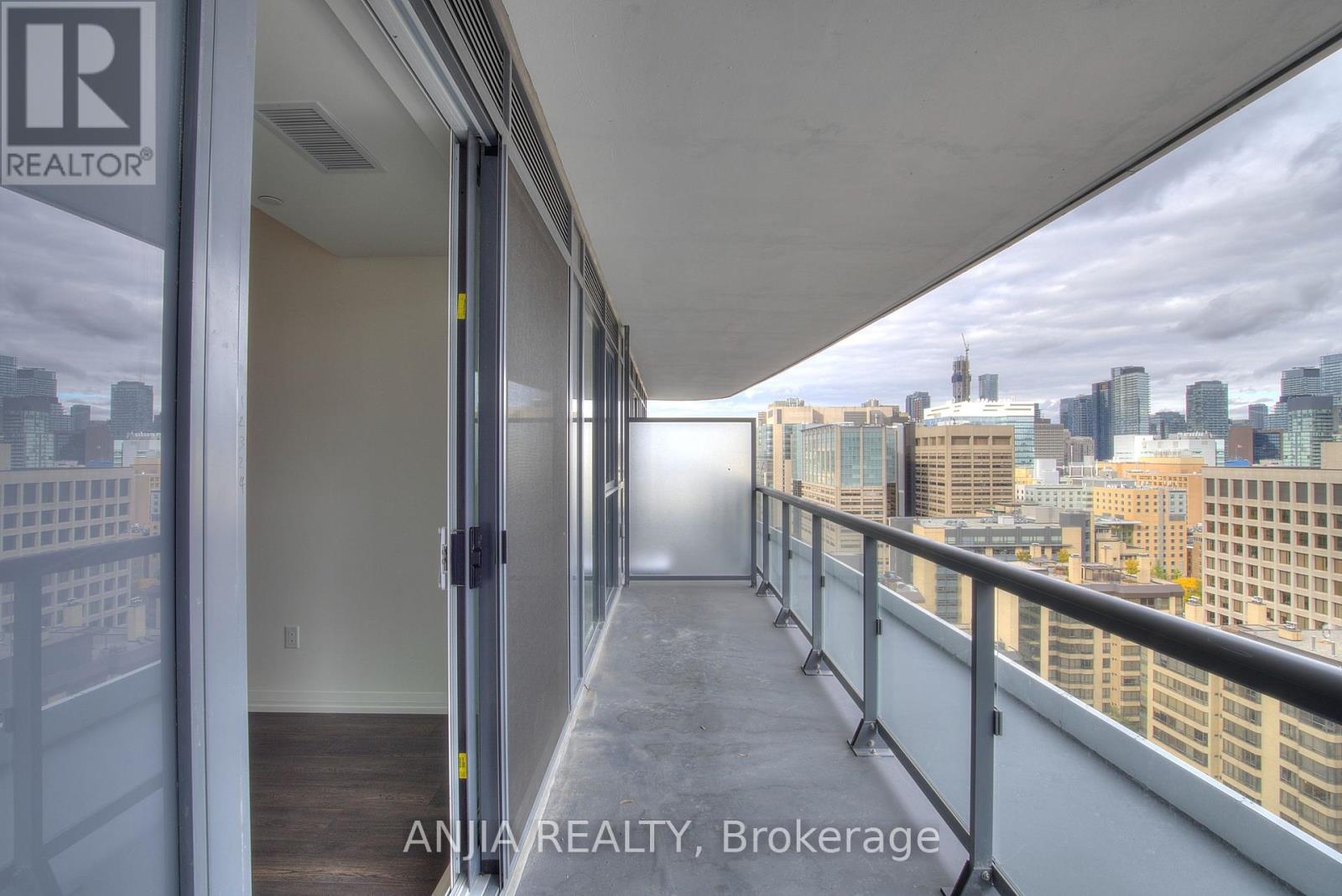 2204 - 280 Dundas Street, Toronto, Ontario  M5T 0E3 - Photo 19 - C12477387