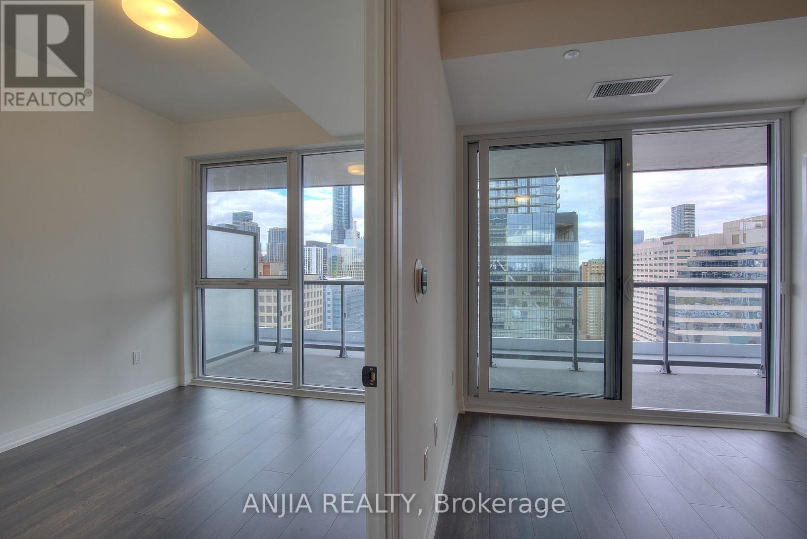 2204 - 280 Dundas Street, Toronto, Ontario  M5T 0E3 - Photo 13 - C12477387