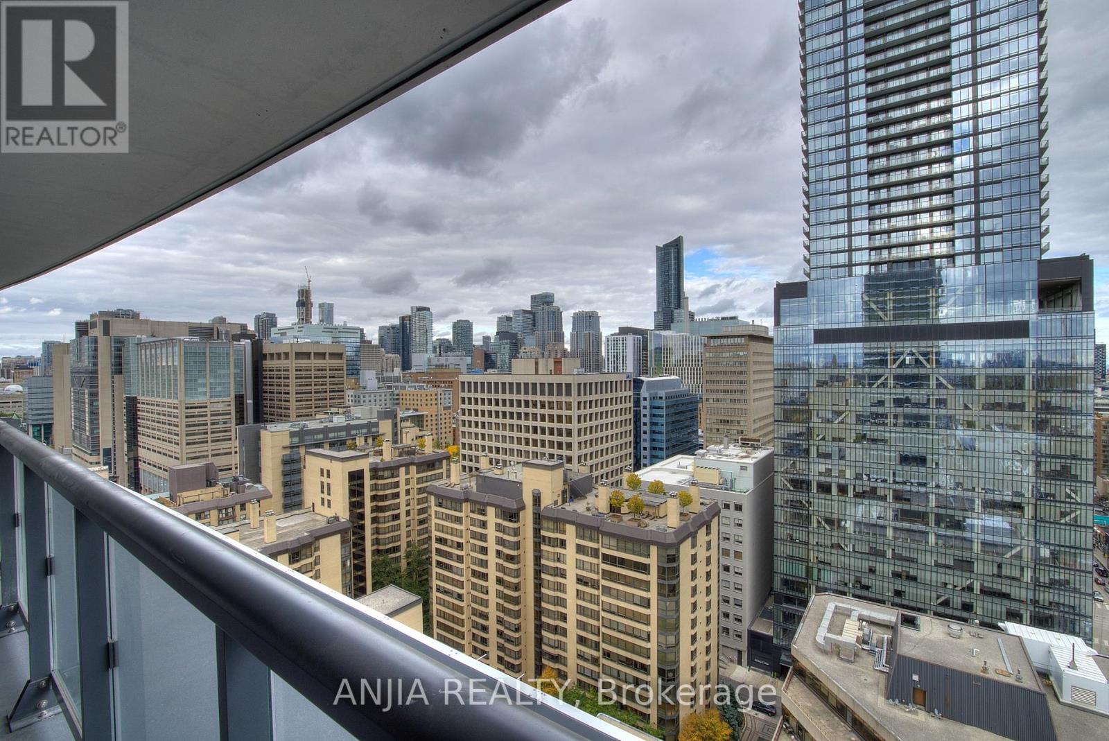 2204 - 280 Dundas Street, Toronto, Ontario  M5T 0E3 - Photo 17 - C12477387