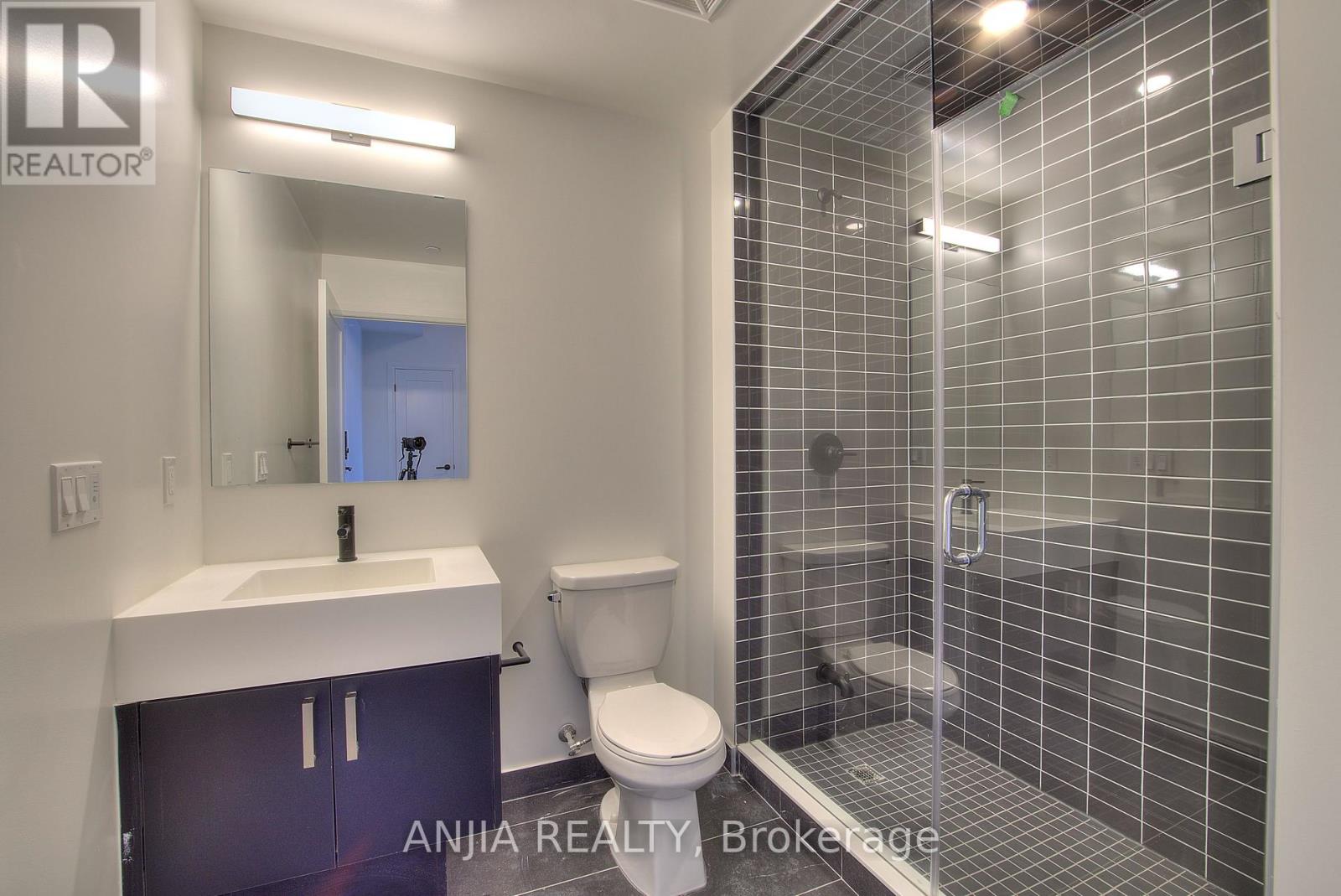 2204 - 280 Dundas Street, Toronto, Ontario  M5T 0E3 - Photo 12 - C12477387