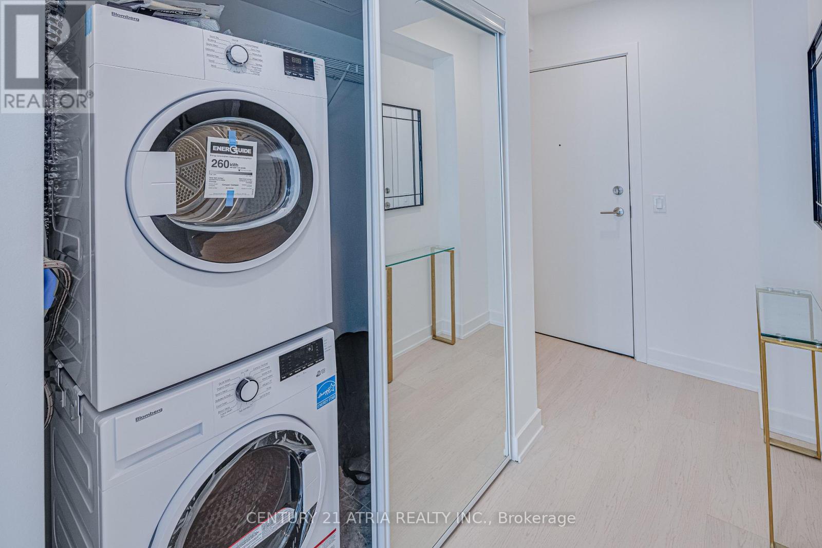 3707 - 252 Church Street, Toronto, Ontario  M5B 0E6 - Photo 2 - C12478249
