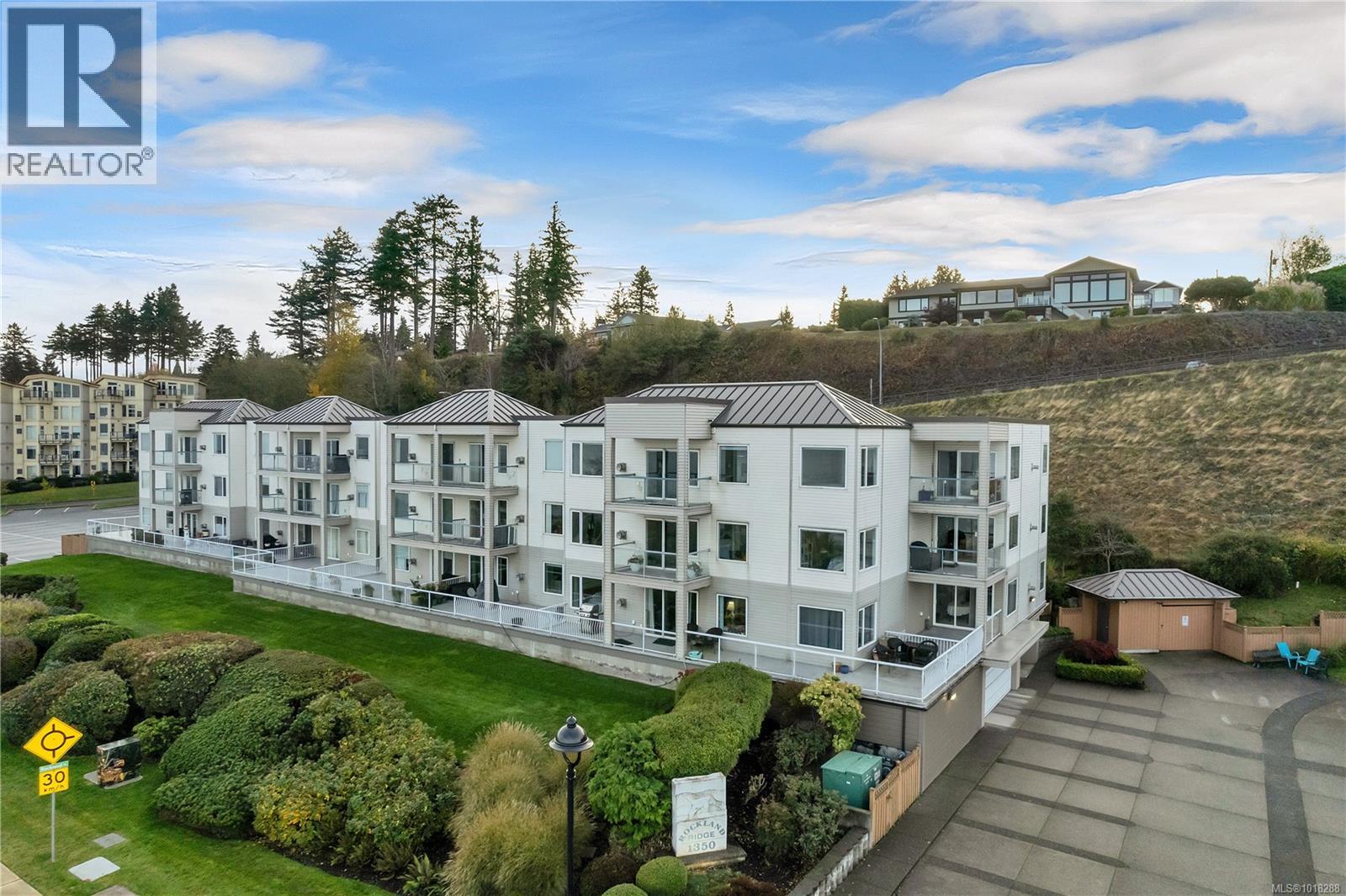 304 1350 Island Hwy S, Campbell River, British Columbia