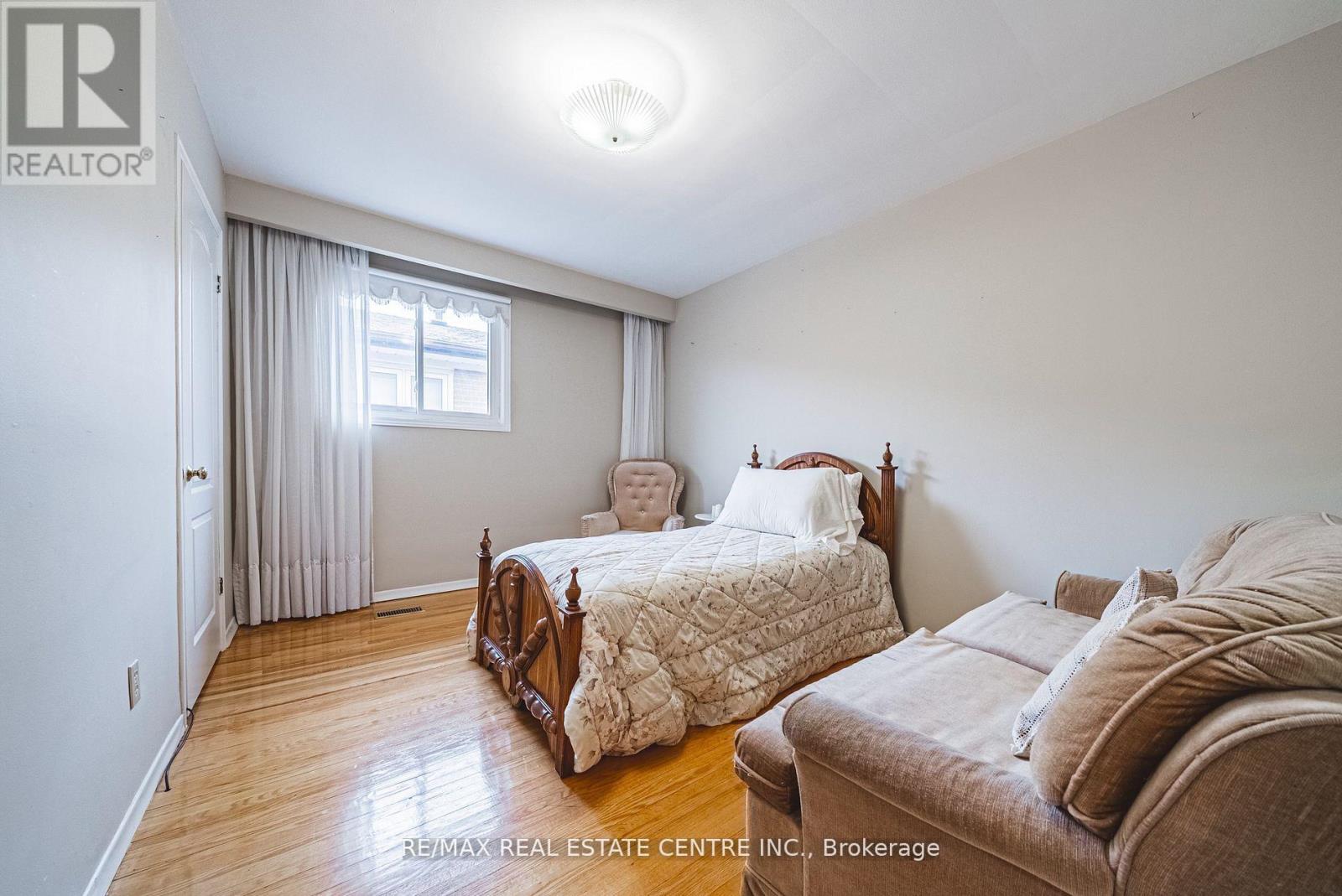 665 Woodbridge Avenue, Vaughan, Ontario  L4L 2T9 - Photo 23 - N12310349