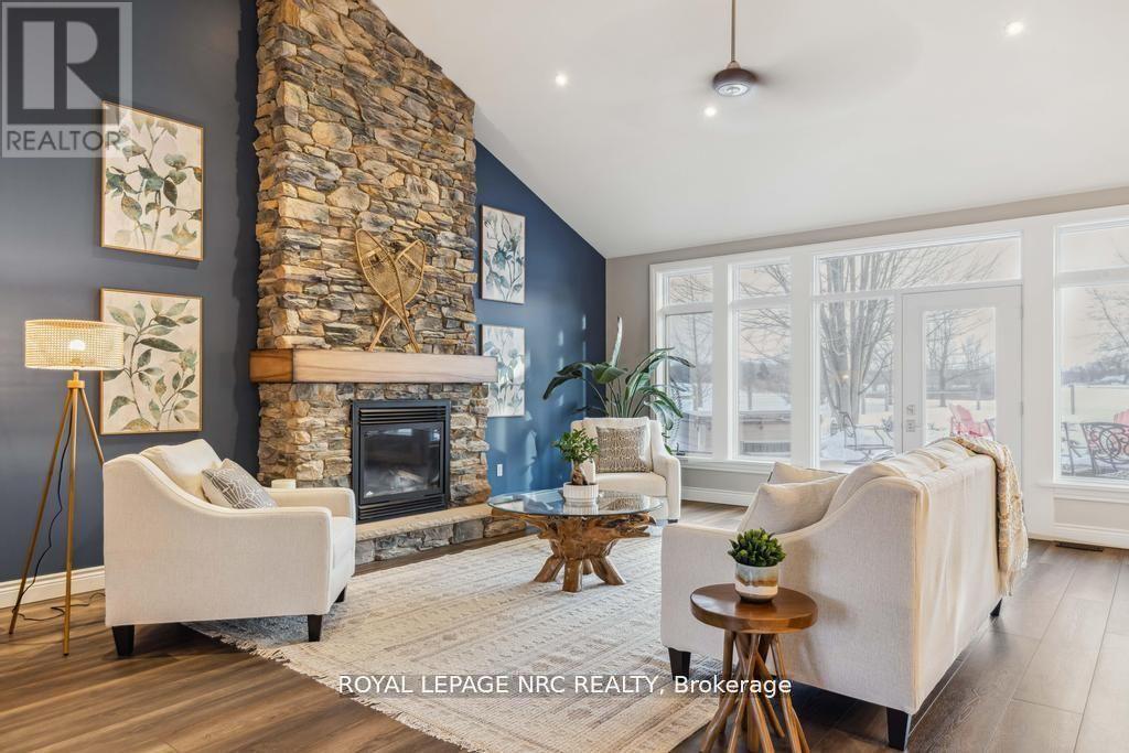 880 Metler Road, Pelham, Ontario  L0S 1C0 - Photo 11 - X12443686